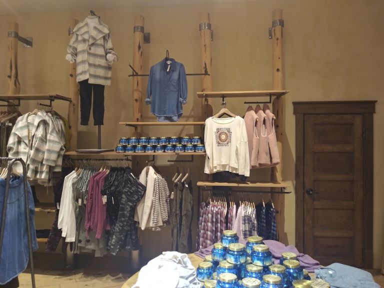 Anthropologie featured offerings