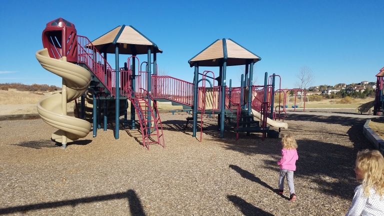 Coyote Ridge Park atmosphere and seating