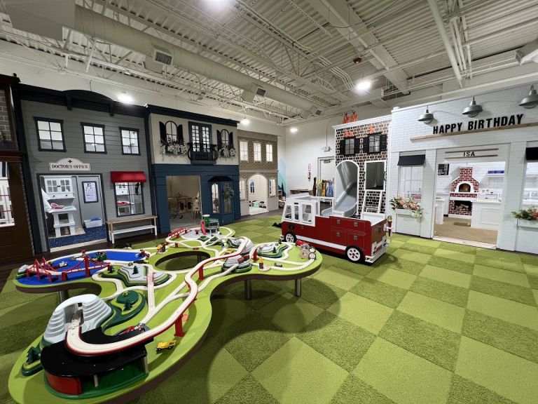 Play Street Museum - Highlands Ranch atmosphere and seating