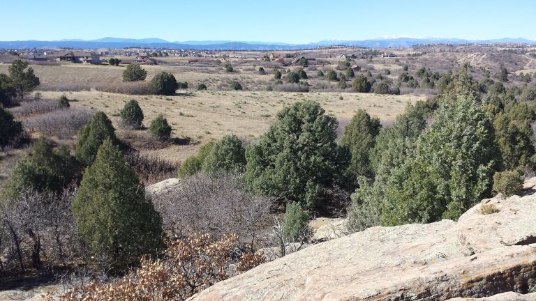 Hidden Mesa Open Space atmosphere and seating