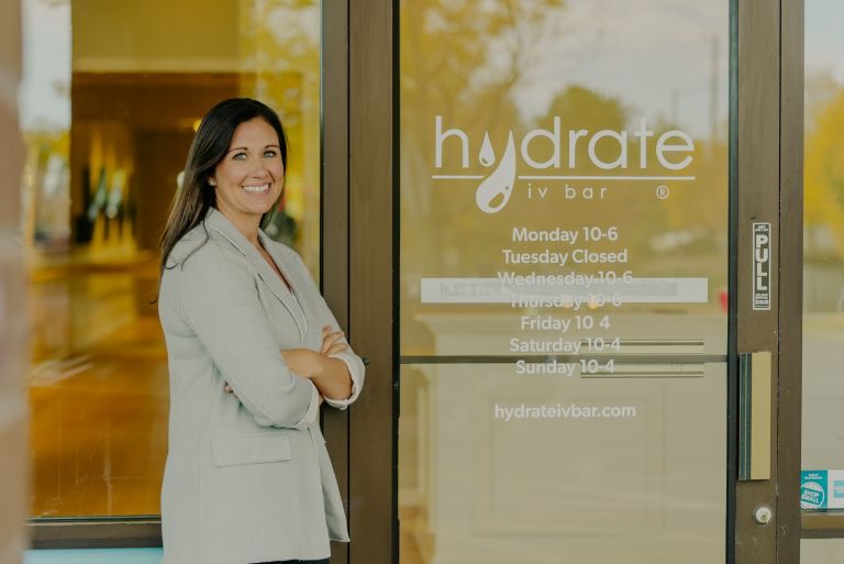 Hydrate IV Bar atmosphere and seating