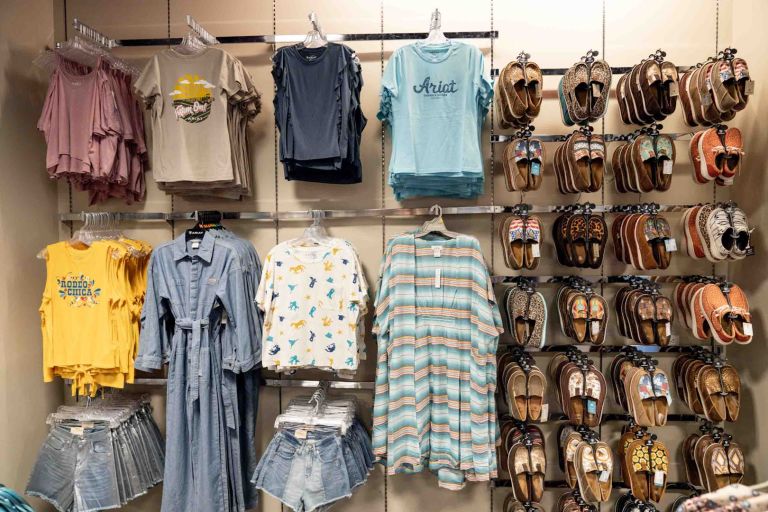 Ariat Outlet exterior entrance