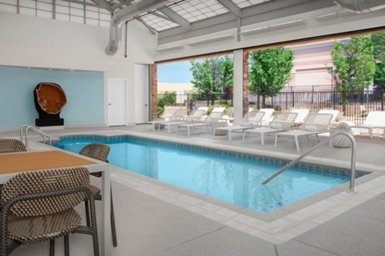 Element Denver Park Meadows atmosphere and seating
