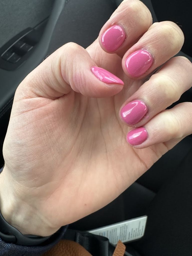 Java Nails and Spa atmosphere and seating