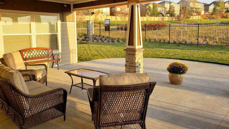 Beehive Homes Assisted Living exterior entrance