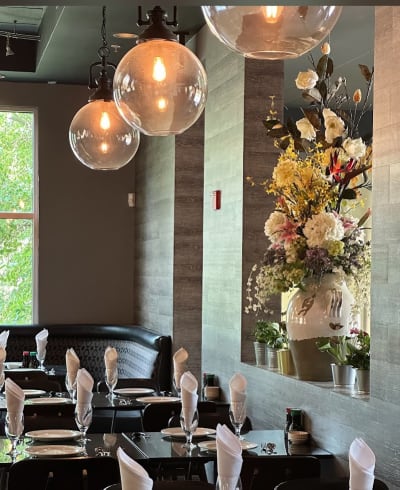 John Holly's Asian Bistro