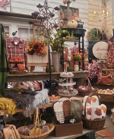 The Blooming Farmhouse