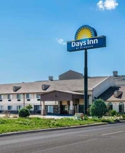 Days Inn by Wyndham Lamar