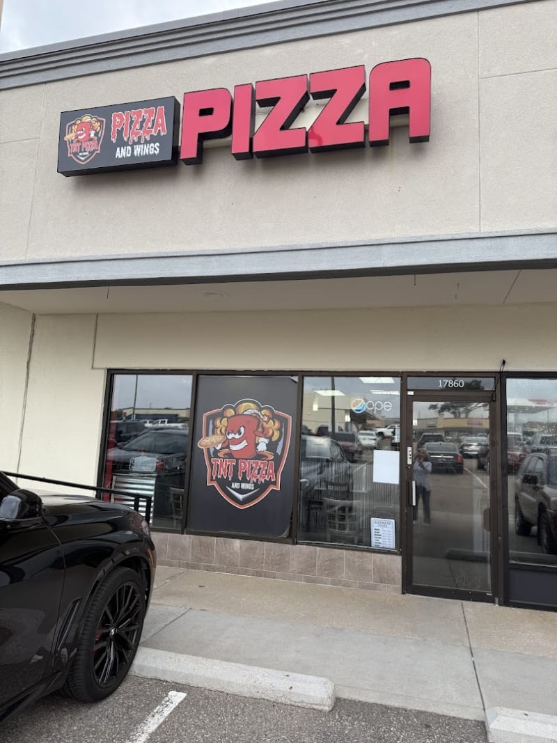 TNT Pizza and Wings