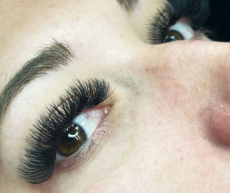 Looks and Lashes by Lex