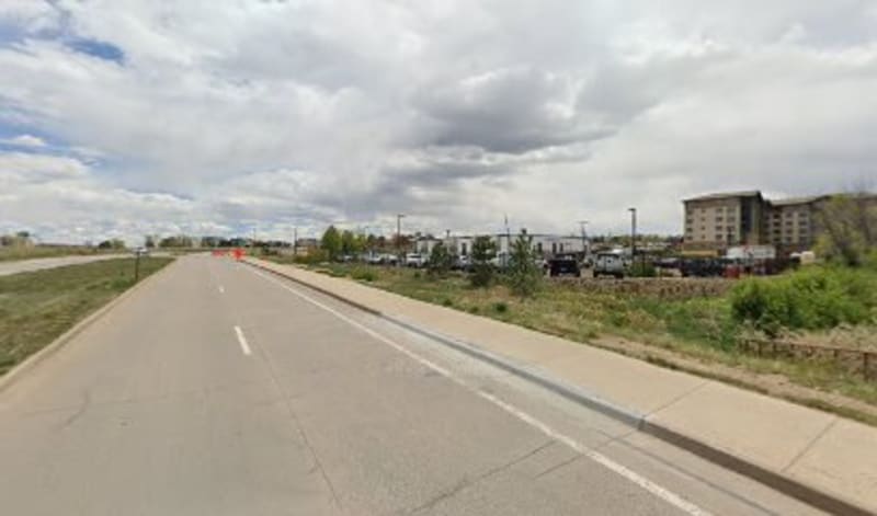 Highline Canal Trailhead - Plaza Dr.