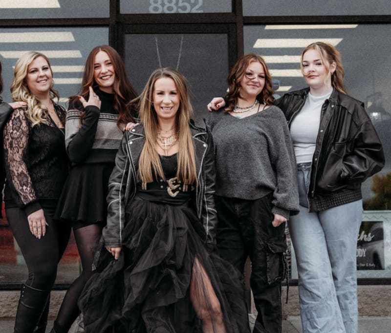 De'Lylahs Hair and Body