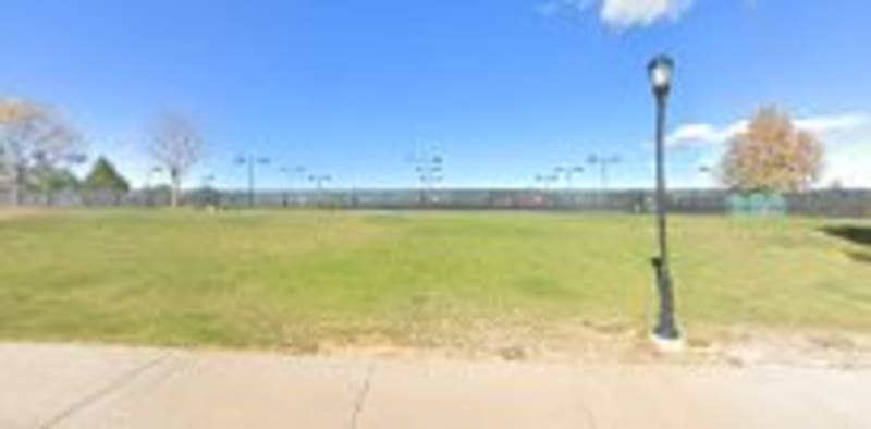 Lone Tree Tennis Courts