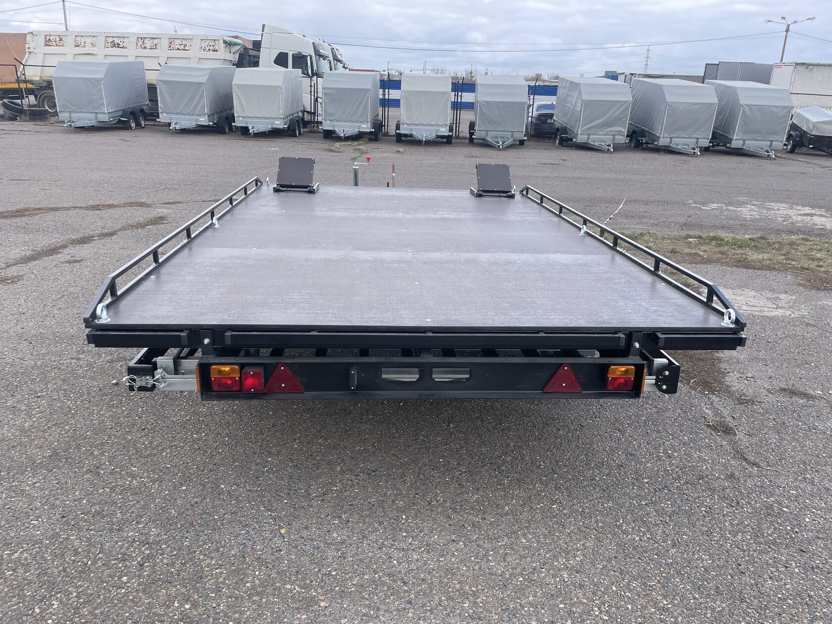 Яр Прицеп Яр Троффи 2,7Т