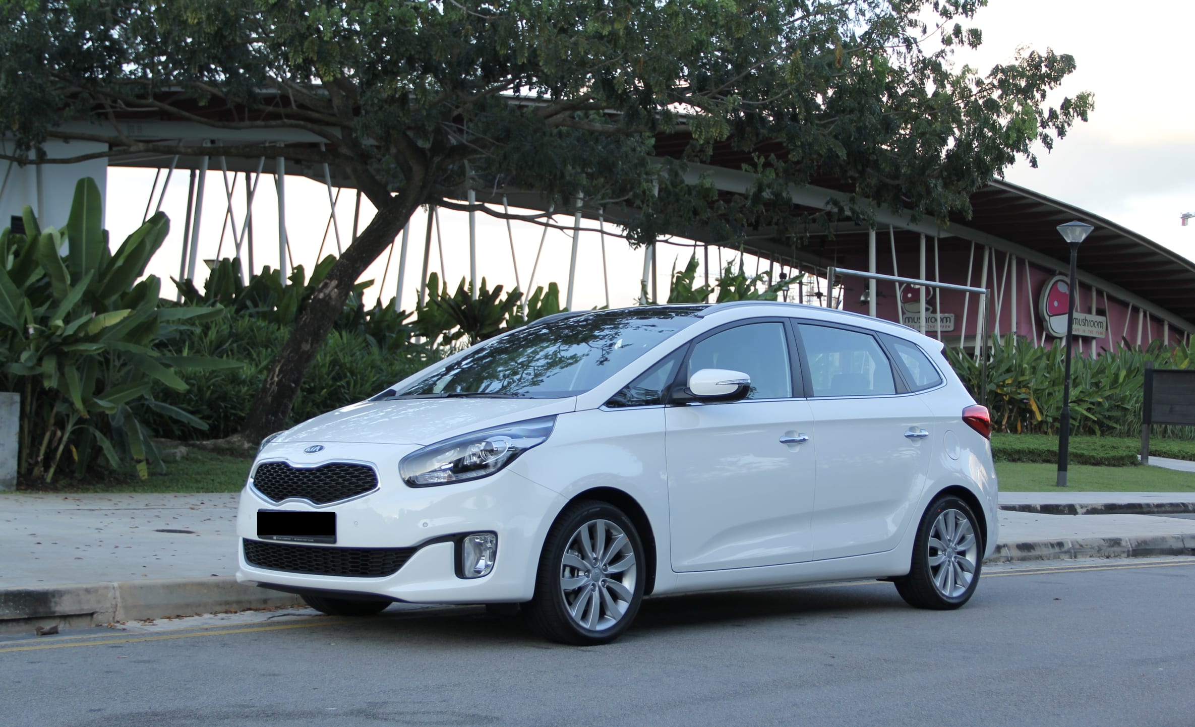 Kia Carens Diesel 1 7 Sx A Past Model Specifications Ucars Singapore