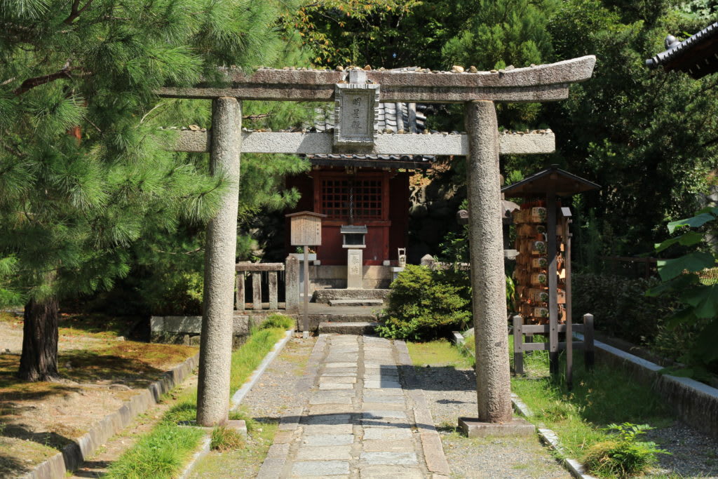 楽神廟