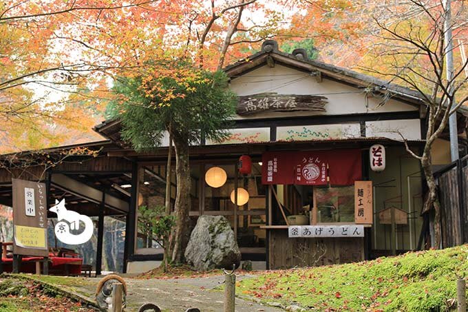参道にある茶屋