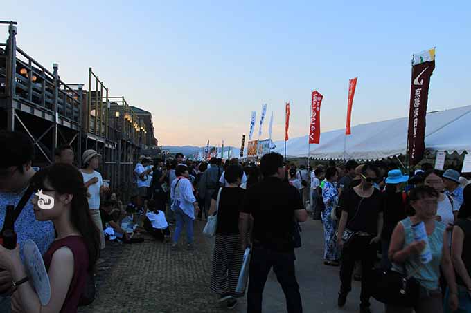 19時くらいの会場内の混雑状況