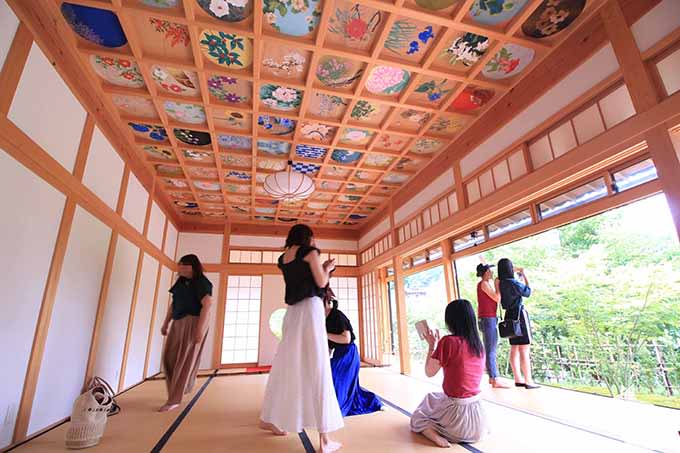 客殿の混雑状況