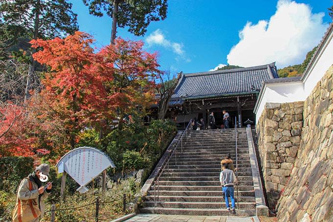 本堂前の混雑状況