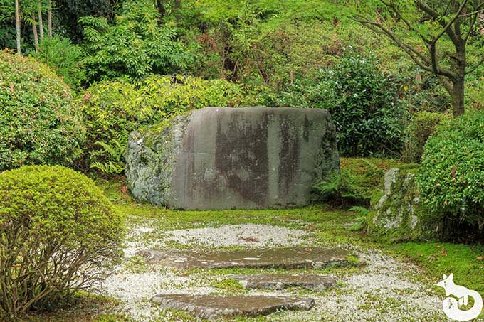 常照寺 帯塚
