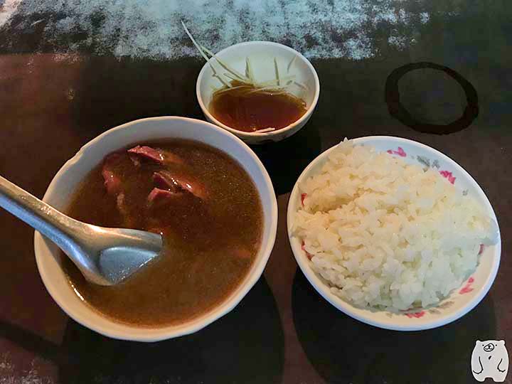 六千牛肉湯|牛肉湯と白飯