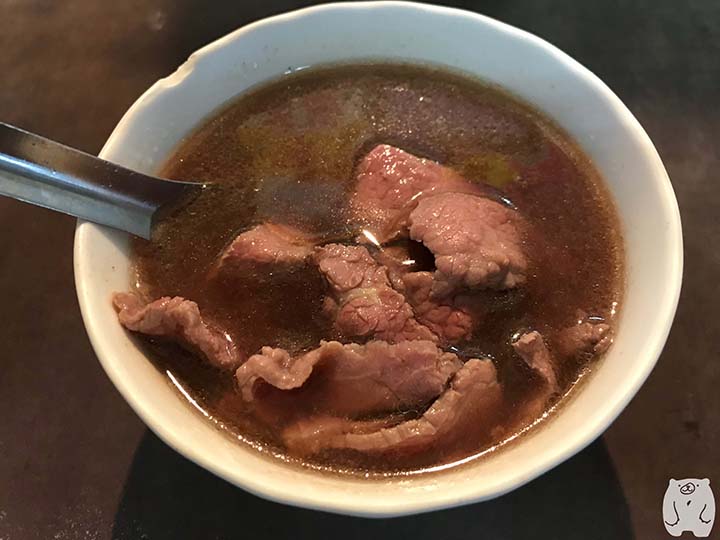 六千牛肉湯|牛肉湯の中に入っている牛肉