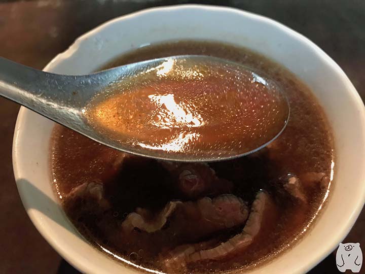 六千牛肉湯|牛肉湯のスープ