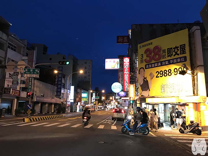 西門路二段を南下した時の友愛街の見つけ方