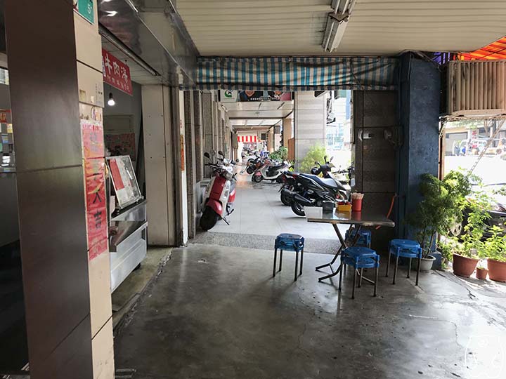 新鮮牛肉湯|お店の外の様子