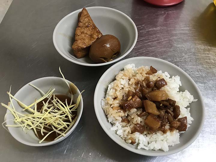 新鮮牛肉湯|肉燥飯