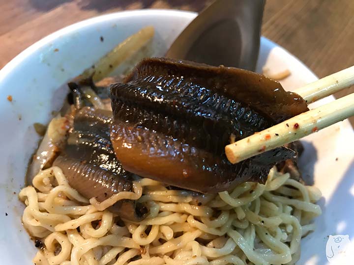 阿江炒鱔魚|幹炒鱔魚意麵のタウナギ