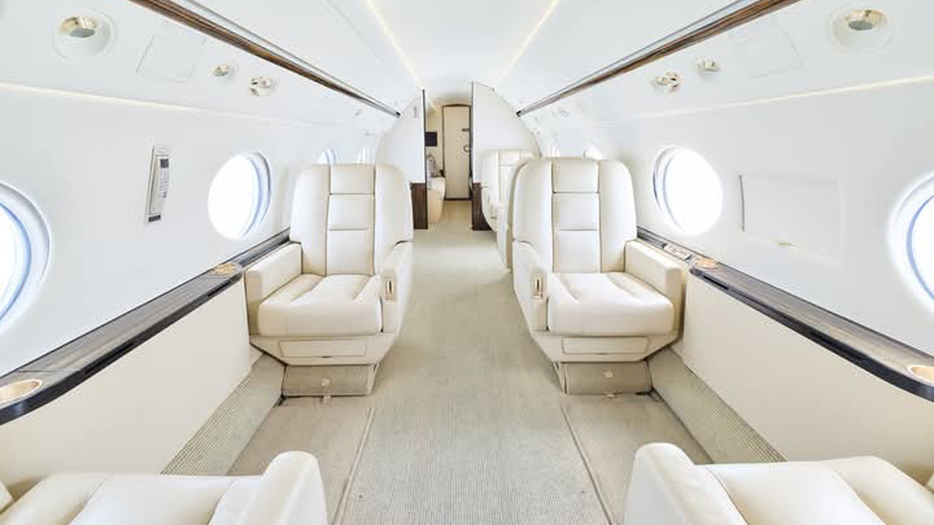 Gulfstream G550 - Photo
