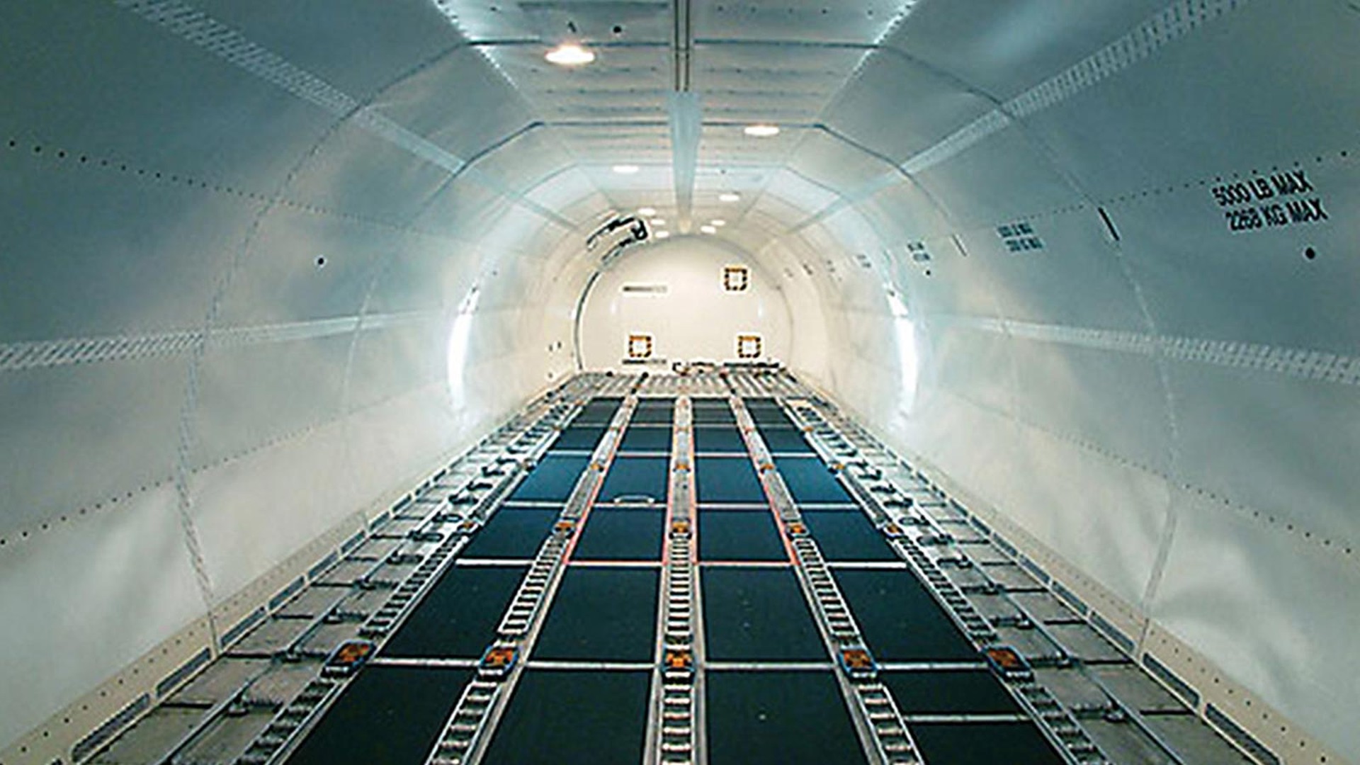 BOEING B737-300F - Photo