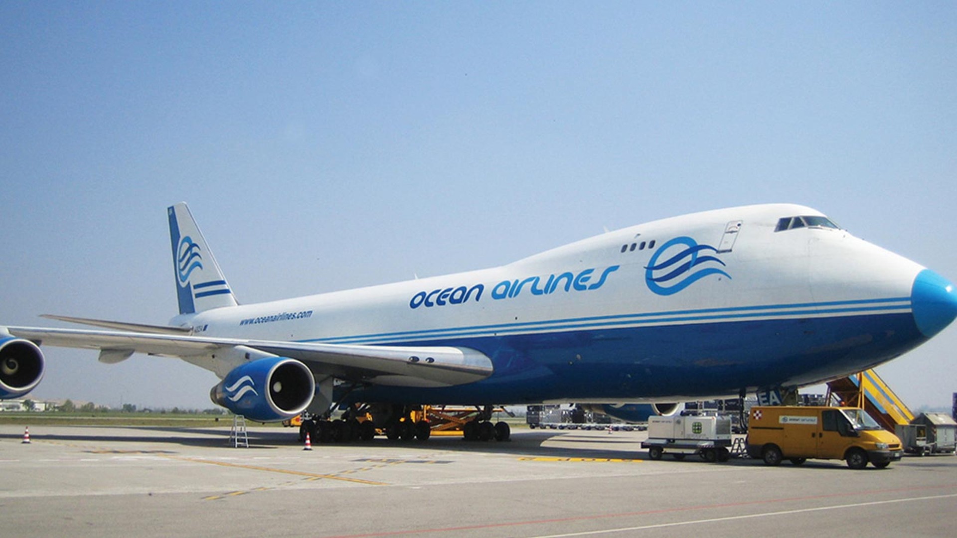 BOEING B747-200F - Photo