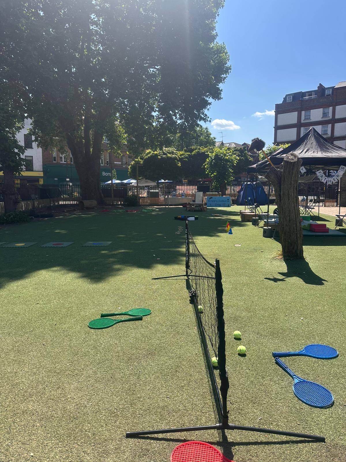 Children moving and playing at Peques