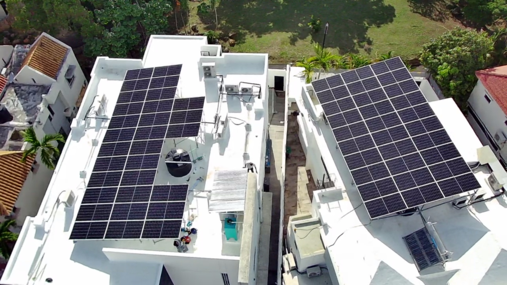 Instalación de Paneles Solares para Empresa Privada