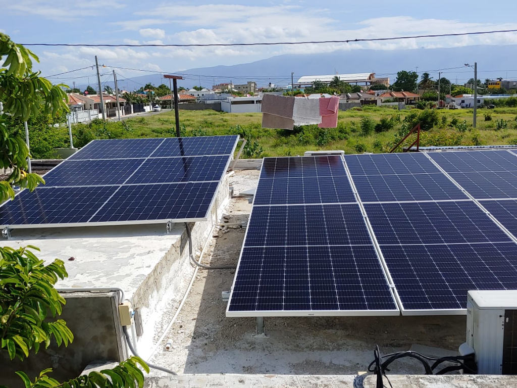 Instalación de Paneles Solares en Residencial