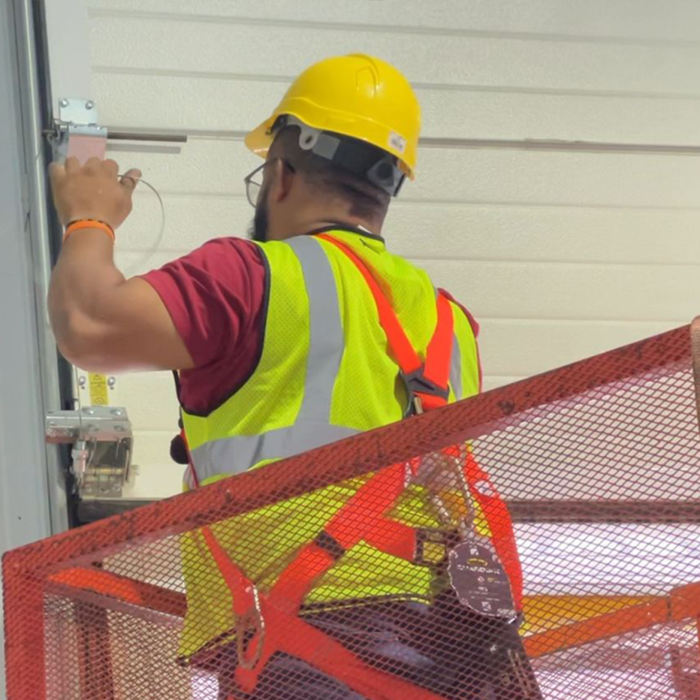 Mantenimiento Preventivo de Puertas Industriales