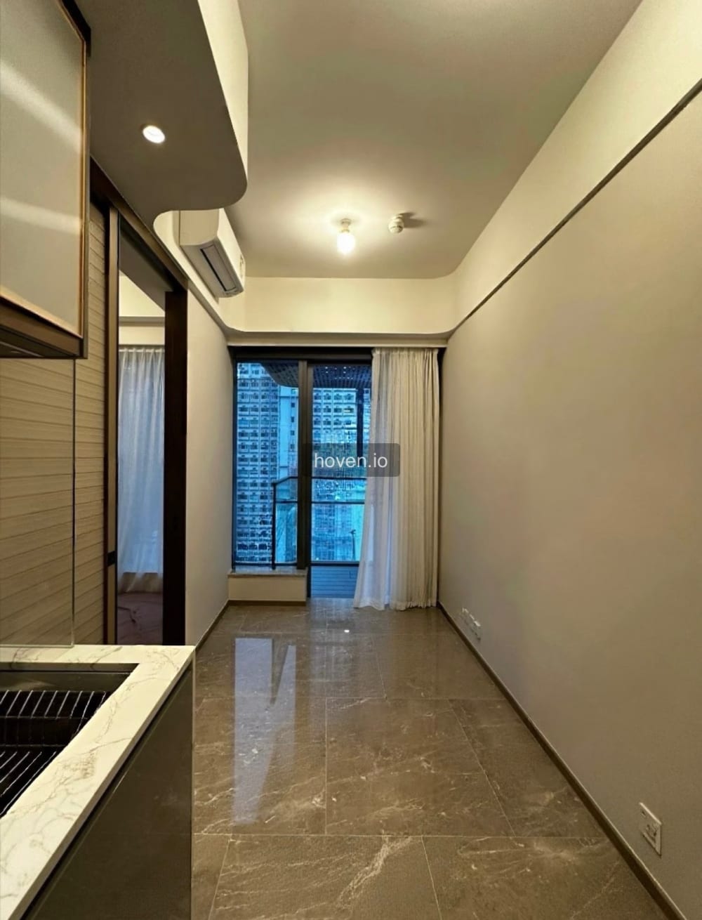 Mid Levels Luxury 1 Bed