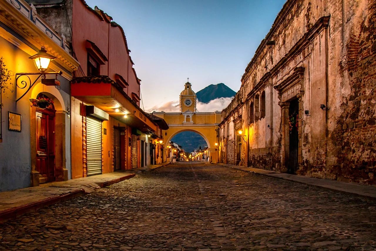 Antigua Guatemala https://res.cloudinary.com/duza9jnrs/images/w_640,h_480,c_scale/f_auto,q_auto/v1738236154/Antigua-Guatemala/Antigua-Guatemala.webp?_i=AA