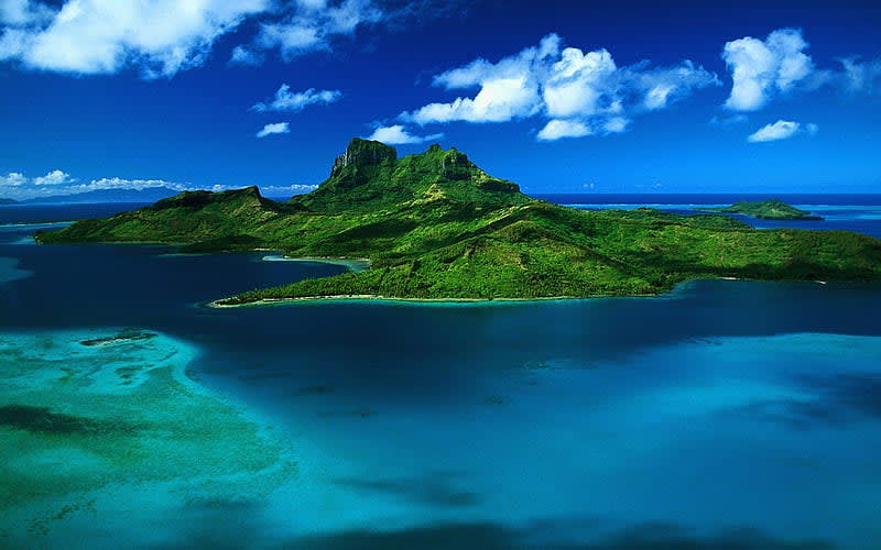 Tahiti https://res.cloudinary.com/duza9jnrs/images/w_640,h_480,c_scale/f_auto,q_auto/v1738238727/Tahiti-1/Tahiti-1.jpg?_i=AA
