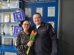 В Чайковском полиция и общественники поздравляют женщин с праздником