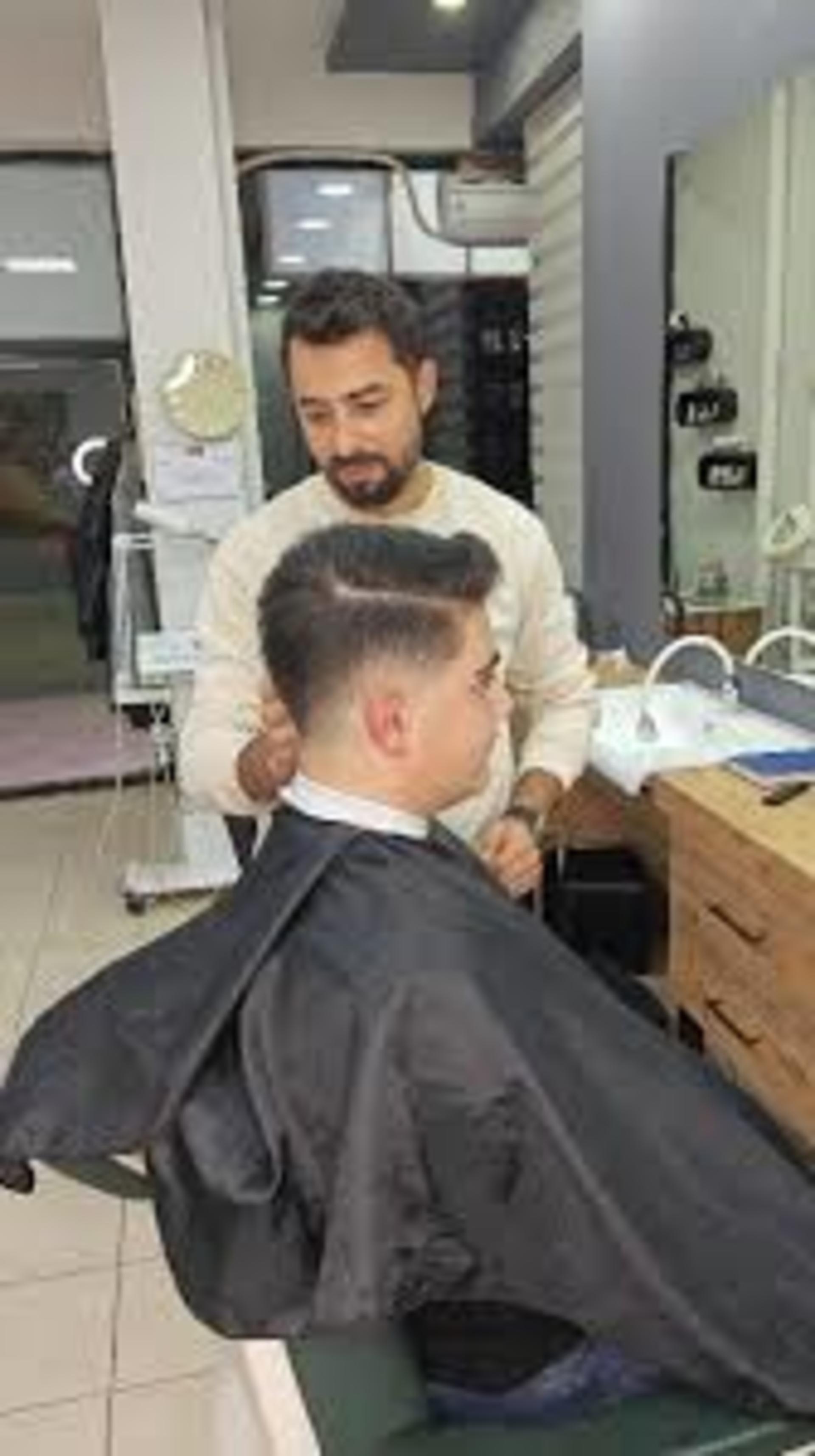 Hakan Deniz Erkek Kuaförü