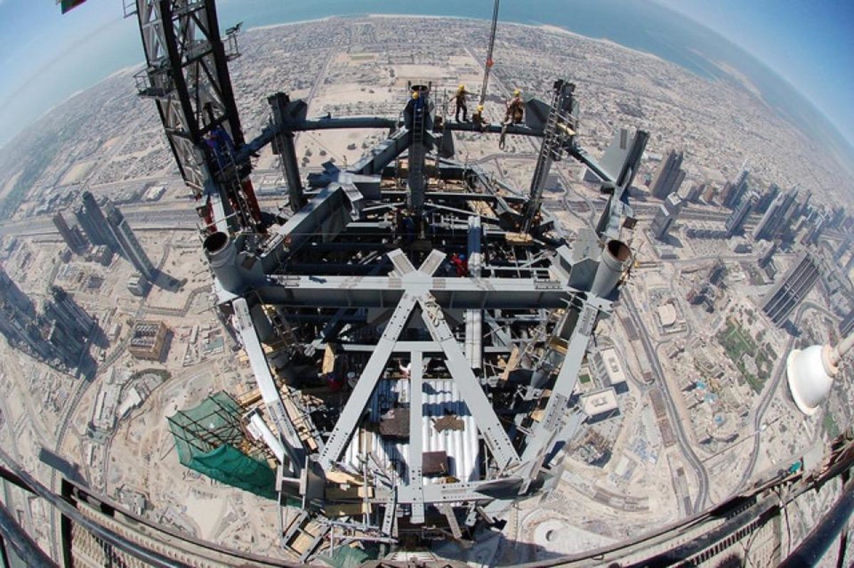 Burj Khalifa spire and pinnacle installation during construction