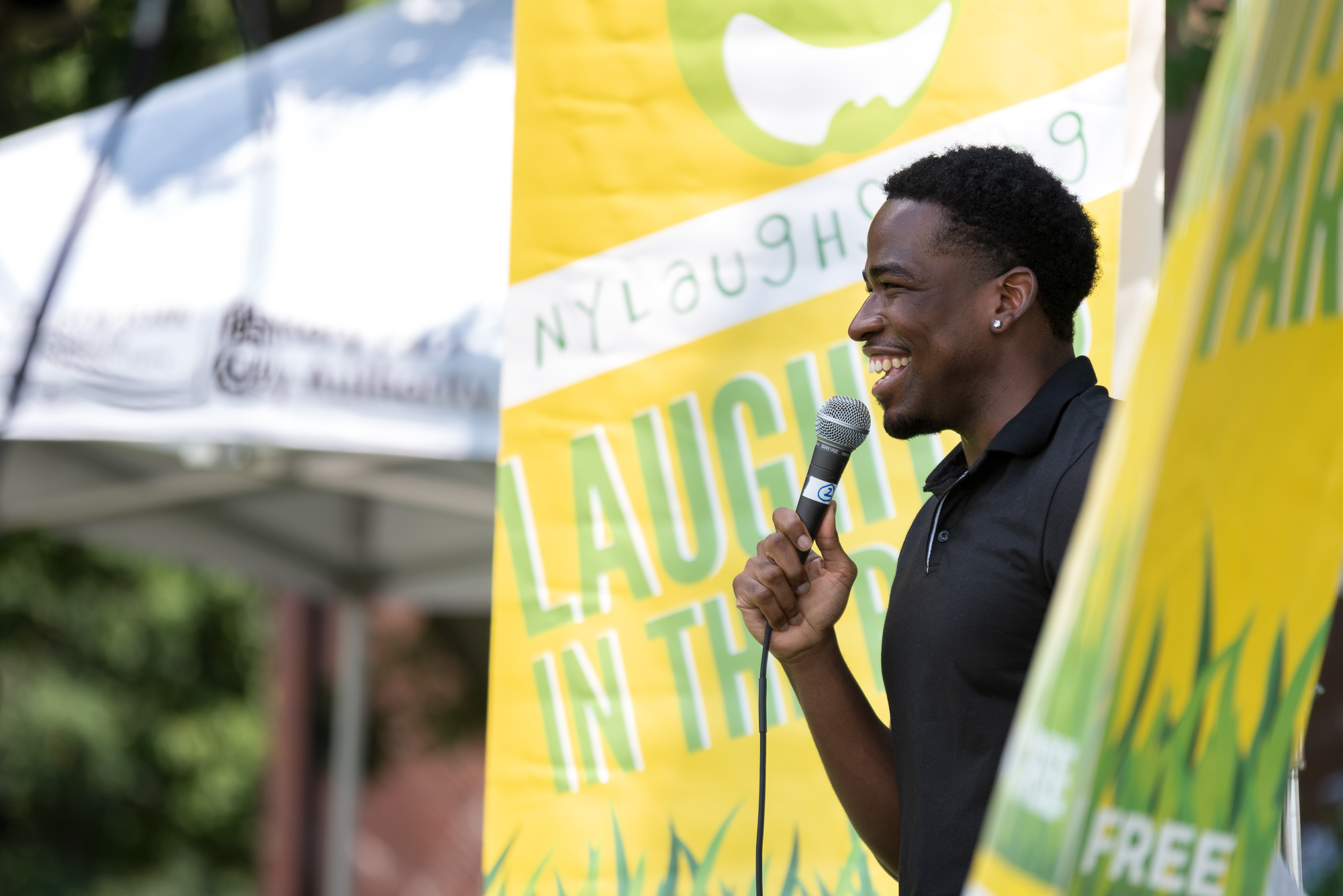 laugh-in-the-park-ys-9_twxwec
