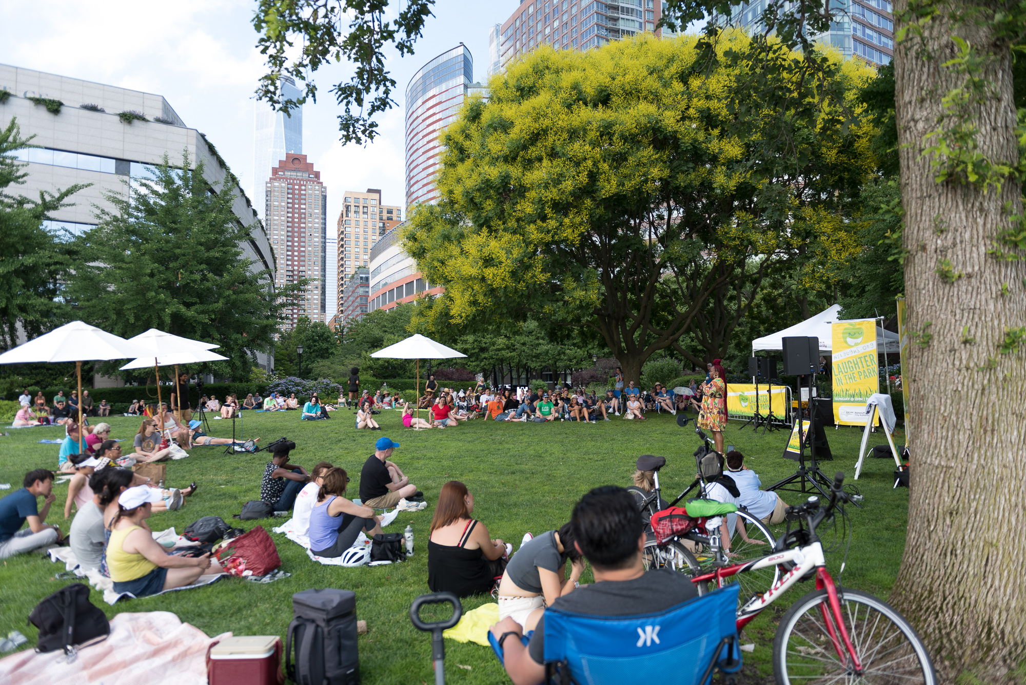 laugh-in-the-park-ys-11_jsbzdr