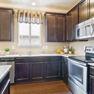 Eat-in Kitchen