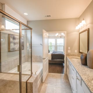 Abbeyville Owner's Bathroom