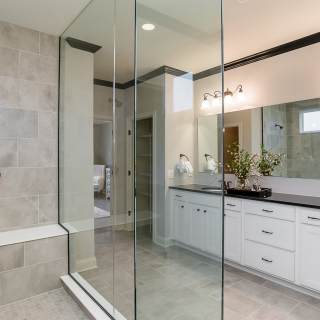 Luxurious Owner's Suite